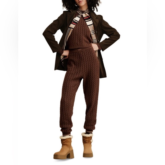 NIB UGG® Women's Moxy Pull On Ankle Boots - Picture 2 of 8